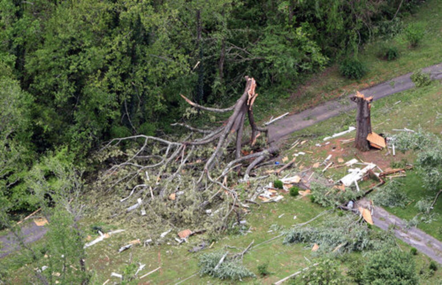 Georgia: Aerial view of tornado aftermath