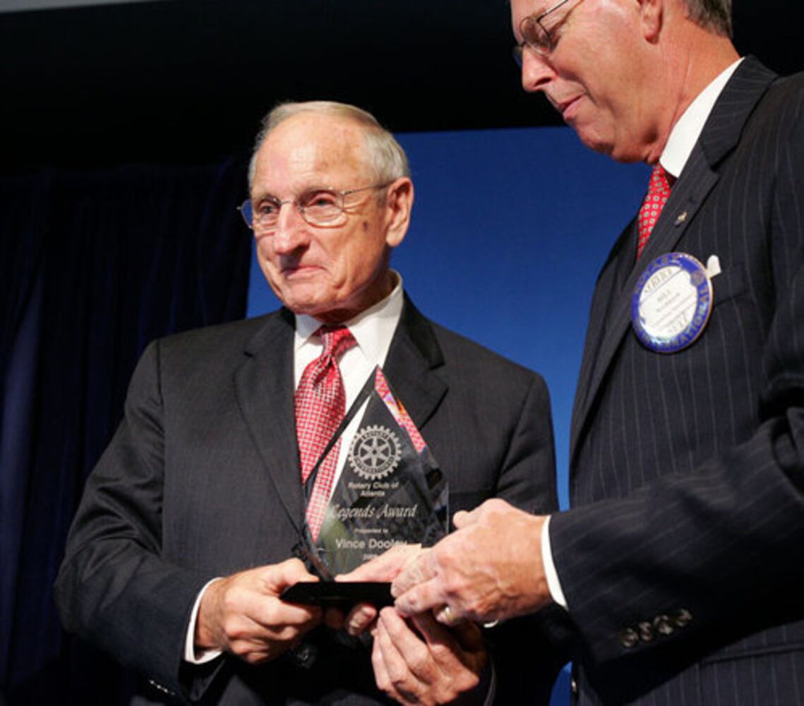 Former UGA coach Vince Dooley honored