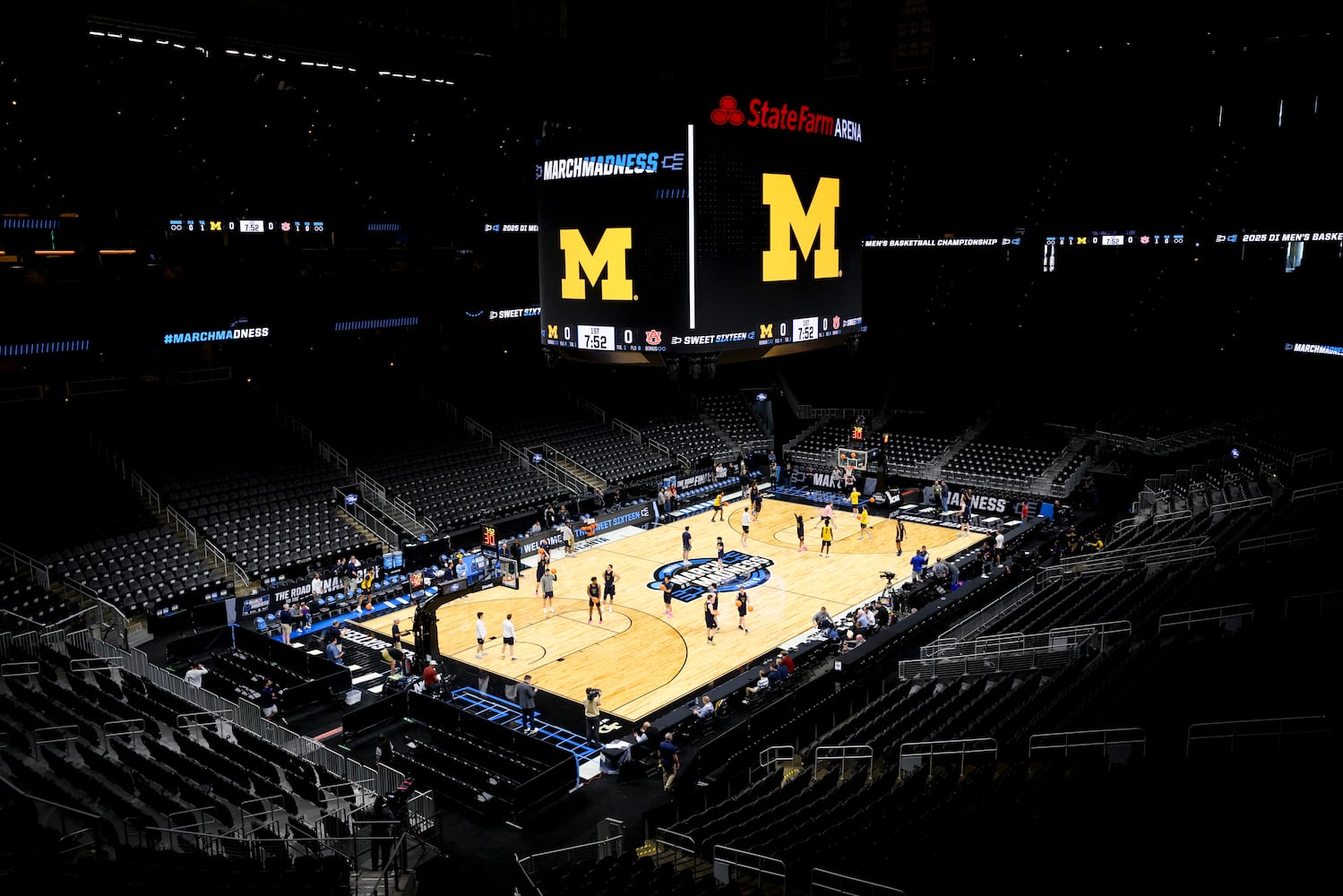 032825 ncaa south reg photo