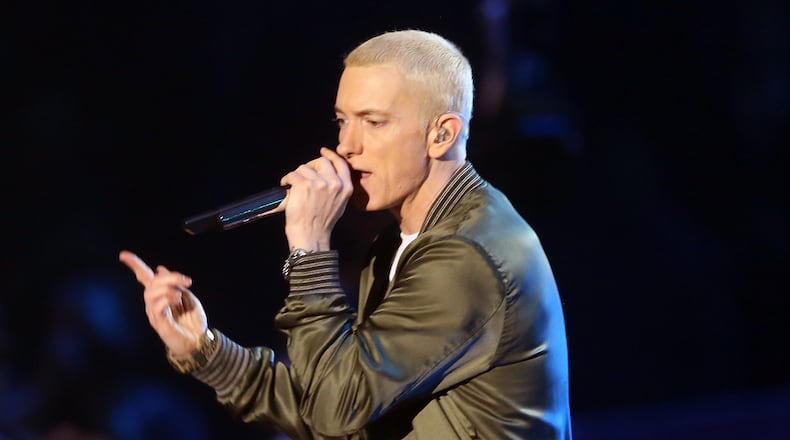 Rapper Eminem is freestlying a verse at the 2017 BET Hip Hop Awards, host DJ Khaled confirmed.