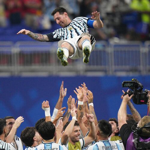 Argentina players toss teammate Lionel Messi (10) into the air as they celebrate after the World Cup round of 16 soccer match between Argentina and Egypt in Atlanta, Tuesday, July 7, 2026. (AP Photo/Jacob Kupferman)
