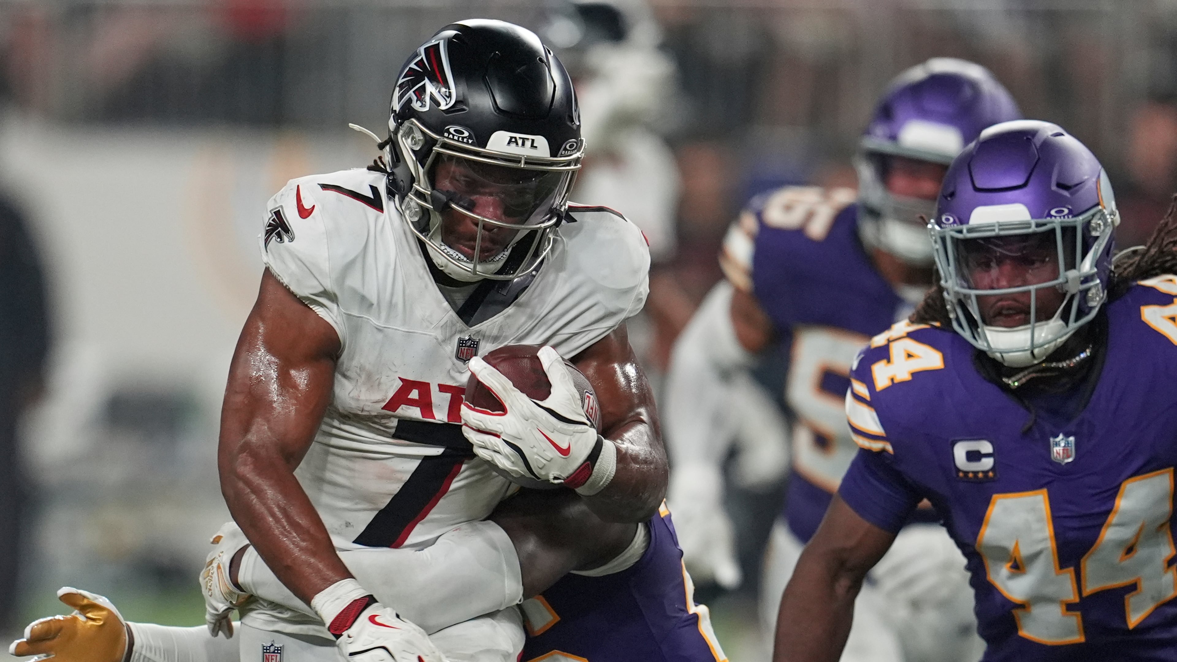Falcons running back Bijan Robinson rushes the ball against the Minnesota Vikings on Sunday, Sept. 14, 2025, in Minneapolis. Atlanta travels to Charlotte, N.C., to face the Panthers this Sunday. (Mike Stewart/AP)