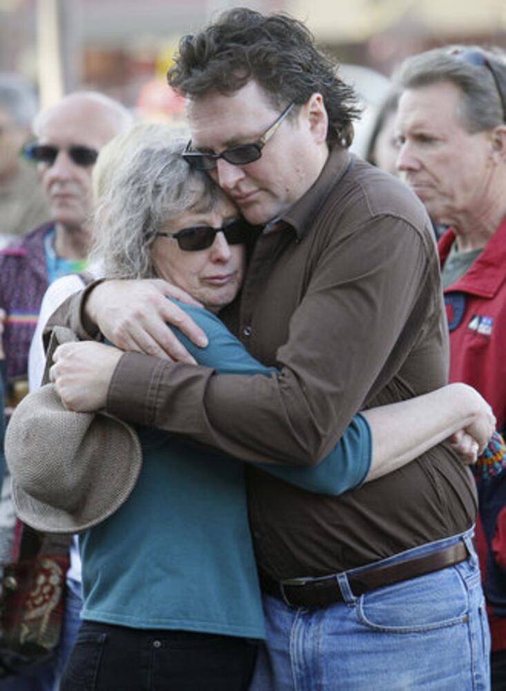 Rep. Giffords marks one year since Tucson shooting