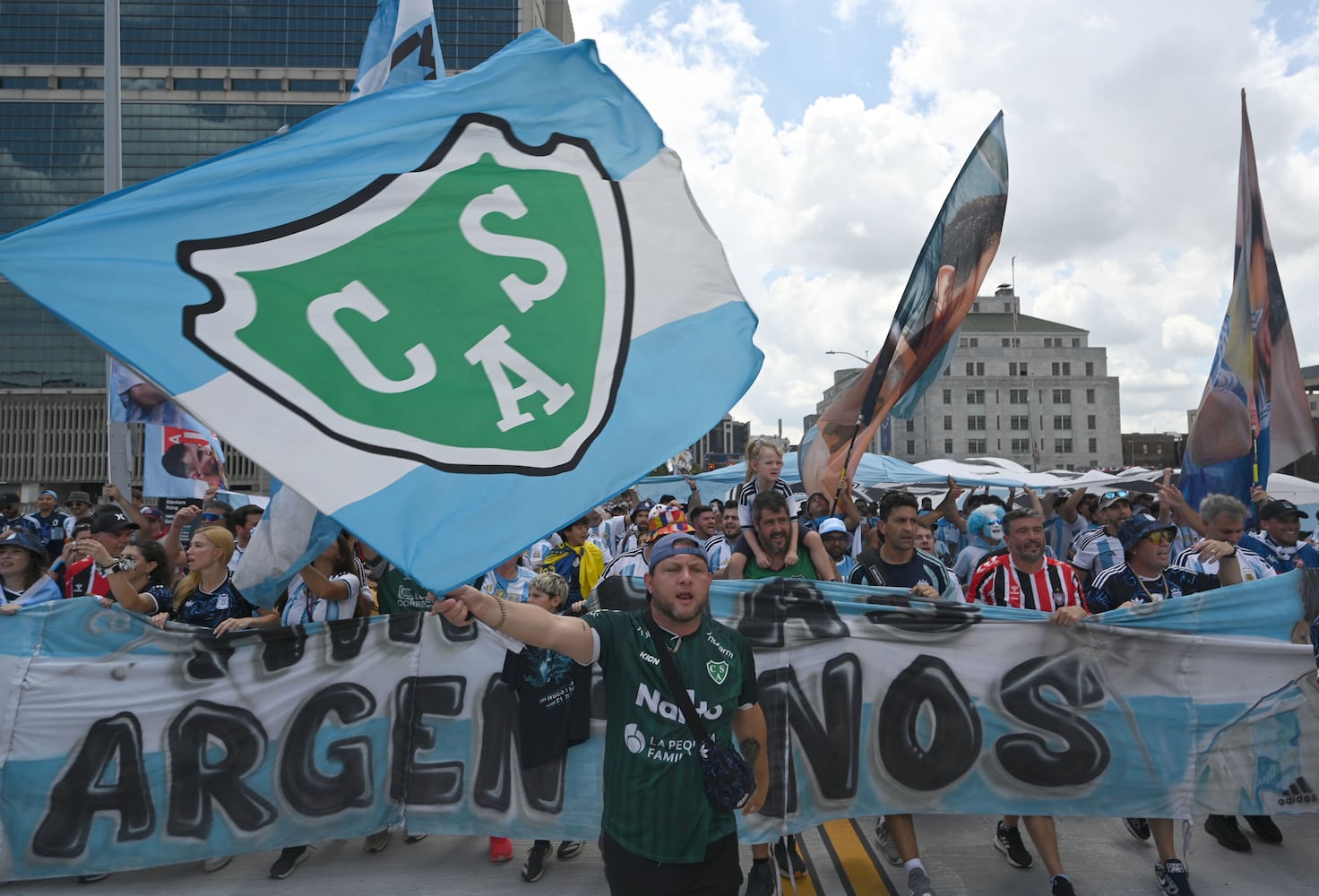 Word Cup Fans : Argentina vs England