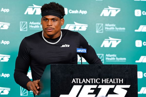 New York Jets linebacker Giovanni Williams responds to questions from media during the NFL football team's rookie camp, Saturday, May 10, 2025, in Florham Park,N.J. (AP Photo/Noah K. Murray)