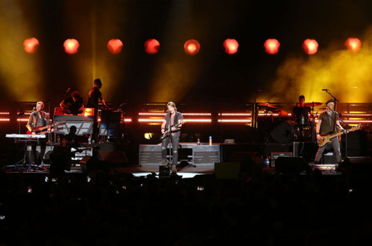 Keith Urban plays Verizon Wireless Amphitheatre