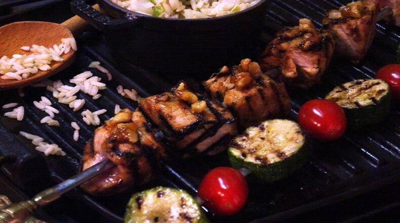 Tuna kabobs are a crunchy, juicy and quick dinner on a stove-top grill or under the broiler. (Linda Gassenheimer/TNS)