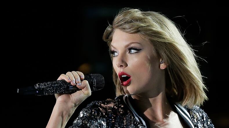 SYDNEY, AUSTRALIA - NOVEMBER 28: Taylor Swift performs during her '1989' World Tour at ANZ Stadium on November 28, 2015 in Sydney, Australia. Swift's tour sales have made her number one on Forbes' highest-paid artists list. (Photo by Mark Metcalfe/Getty Images)