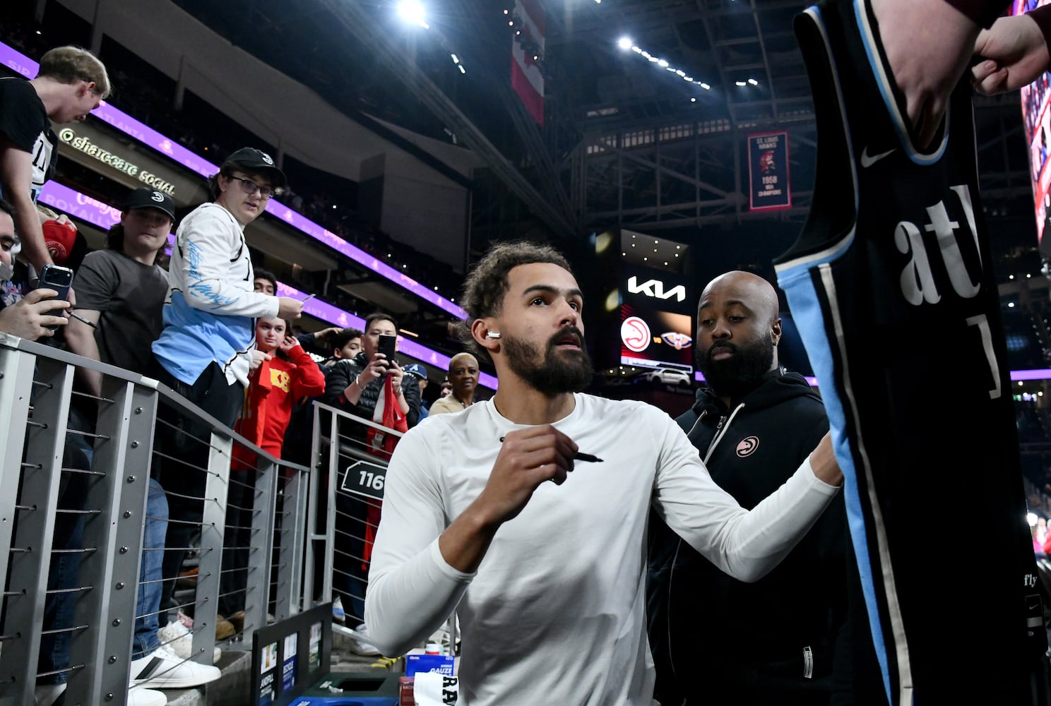 Pelicans vs Hawks game