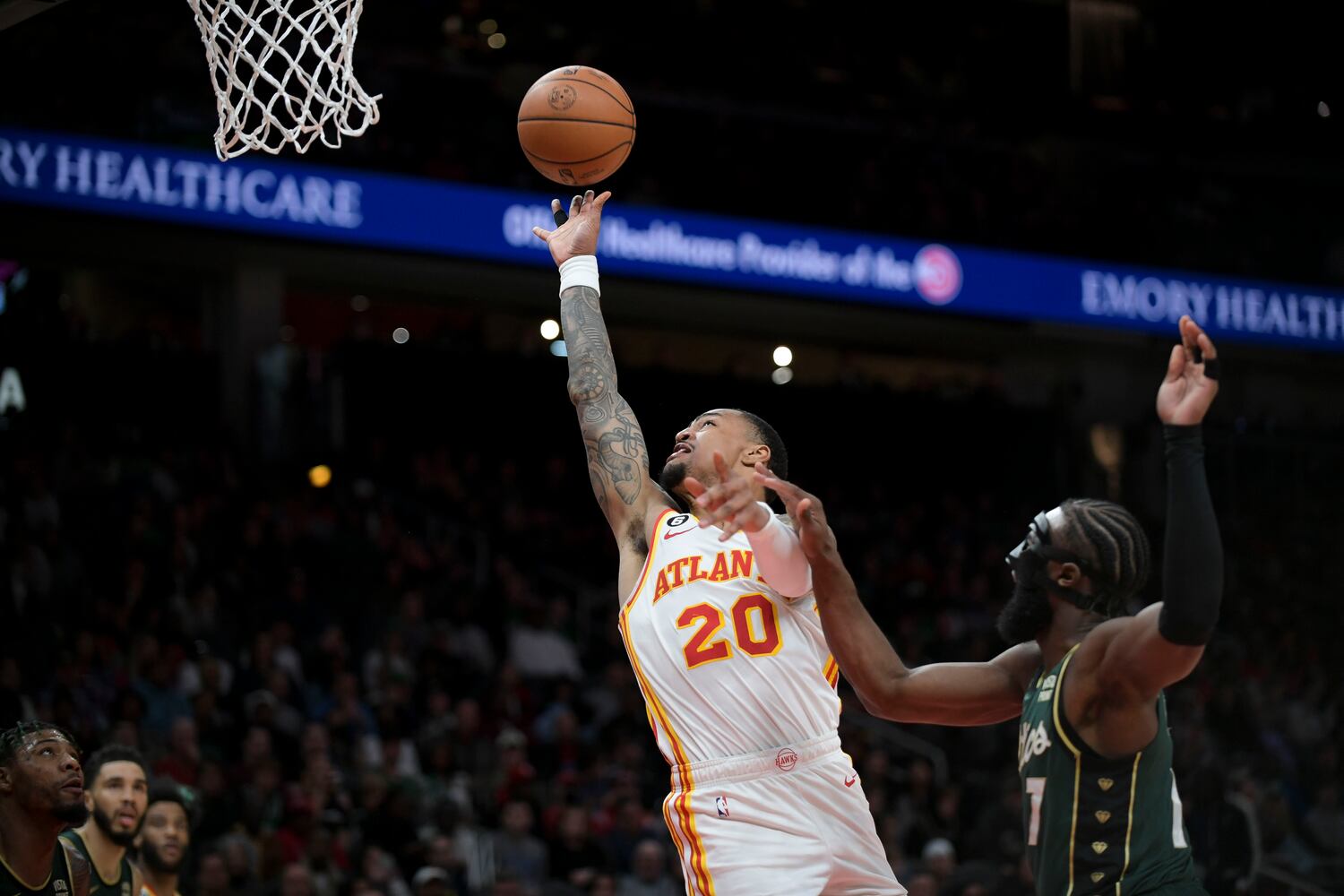 031223 HAWKS PHOTO