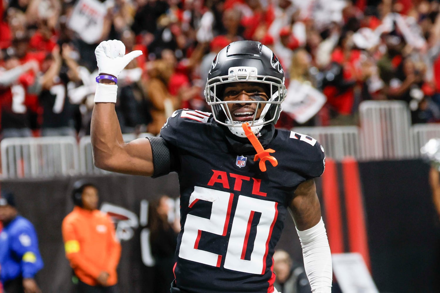 Atlanta Falcons, New Orleans Saints