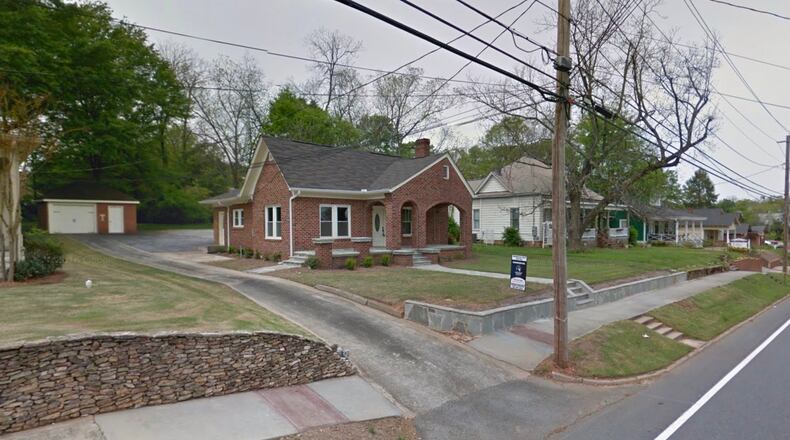 Lawrenceville approves zoning to allow the Aurora Theatre to house out-of-town artists at this residence at 350 South Perry St. Courtesy Google Maps