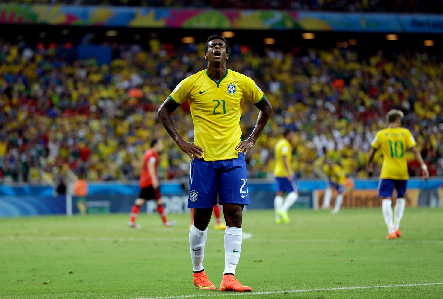 World Cup: Brazil 0, Mexico 0