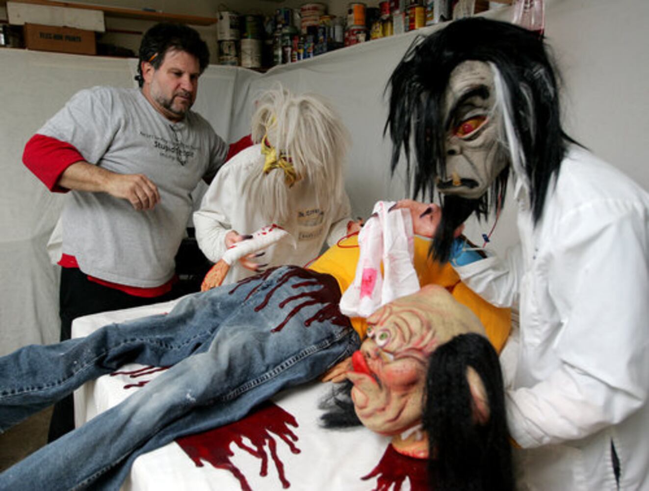 Sandy Springs couple throws neighborhood Halloween bash