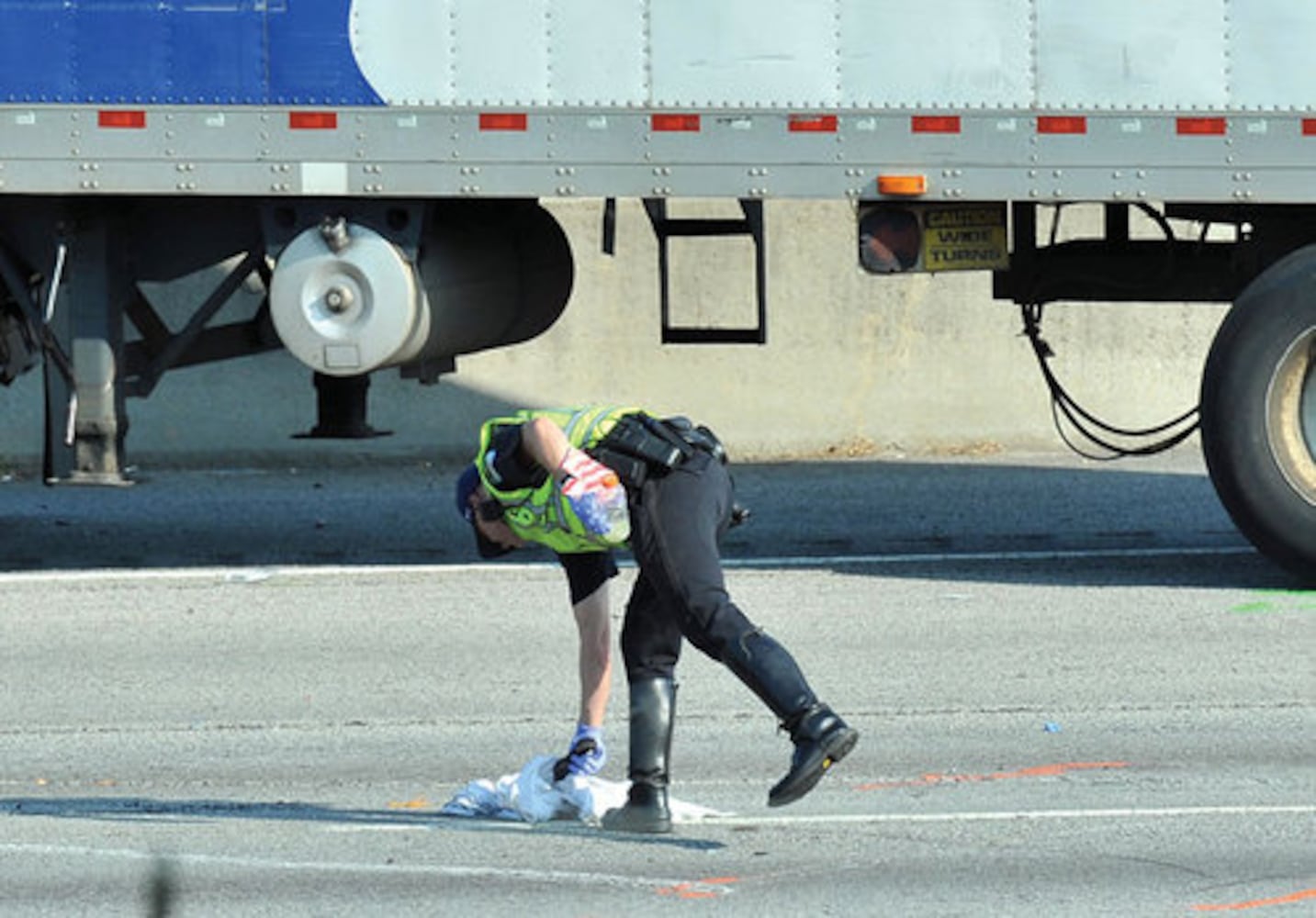 Deadly crash snarls I-285 EB