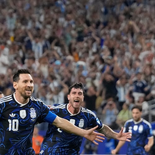 Argentina's Lionel Messi (10) celebrates scoring his side's 3rd goal during the World Cup Group J soccer match between Jordan and Argentina in Arlington, Texas, near Dallas, Saturday, June 27, 2026. (AP Photo/Tony Gutierrez)