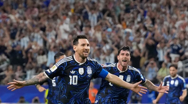 Argentina's Lionel Messi (10) celebrates scoring his side's 3rd goal during the World Cup Group J soccer match between Jordan and Argentina in Arlington, Texas, near Dallas, Saturday, June 27, 2026. (AP Photo/Tony Gutierrez)