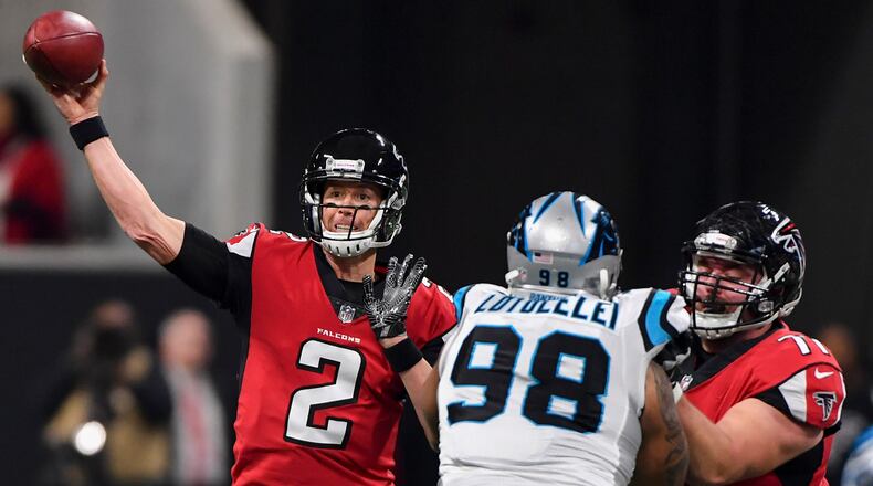 Atlanta Falcons quarterback Matt Ryan (2) during the first half against the Carolina Panthers Sunday December 31, 2017. Photo by Brant Sanderlin/AJC