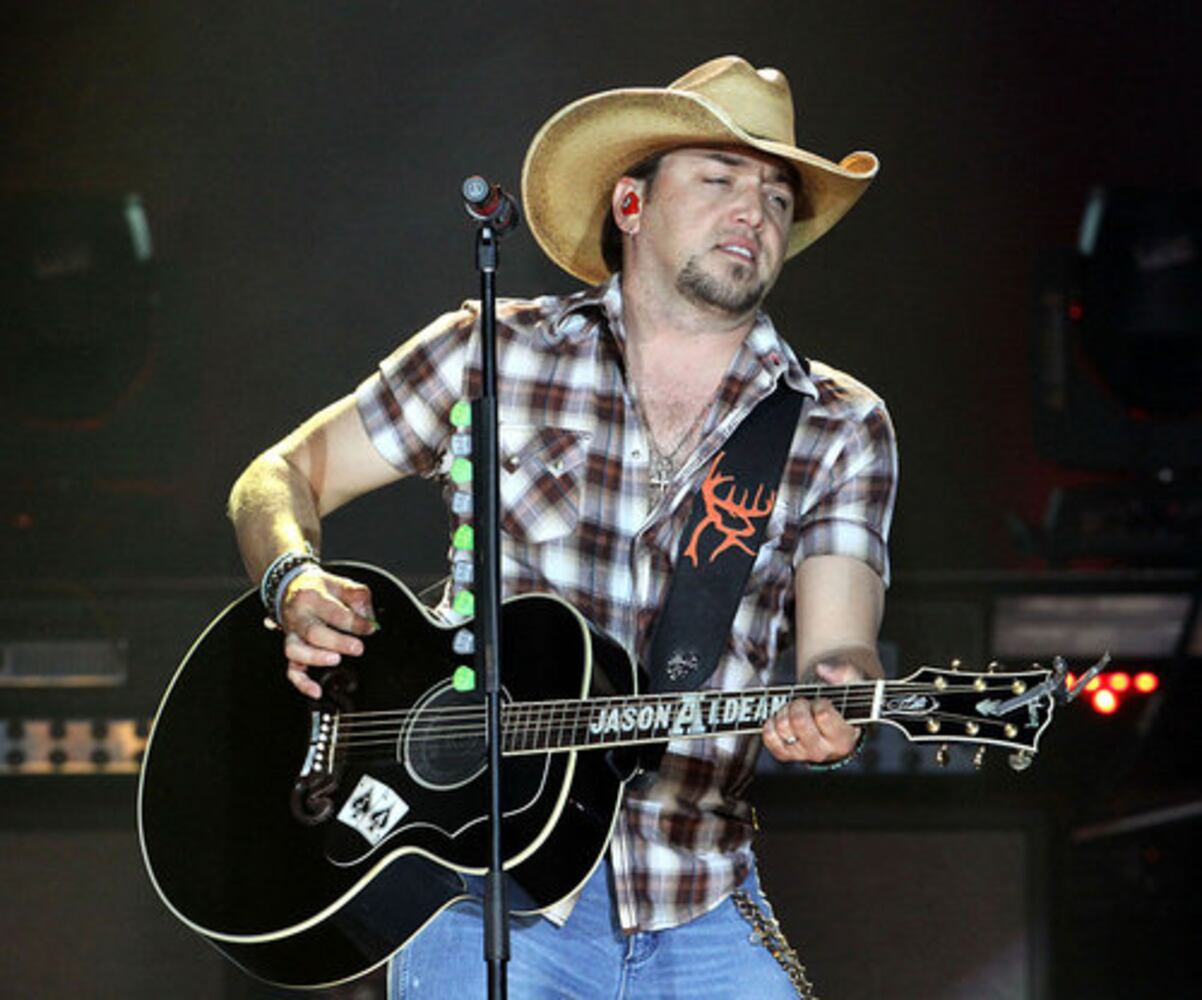 Jason Aldean in concert