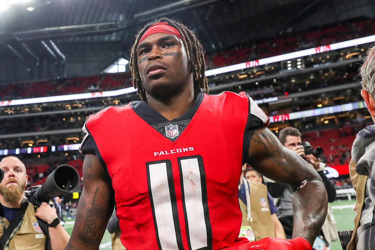 Photos: Falcons end five-game skid with rout of Cardinals
