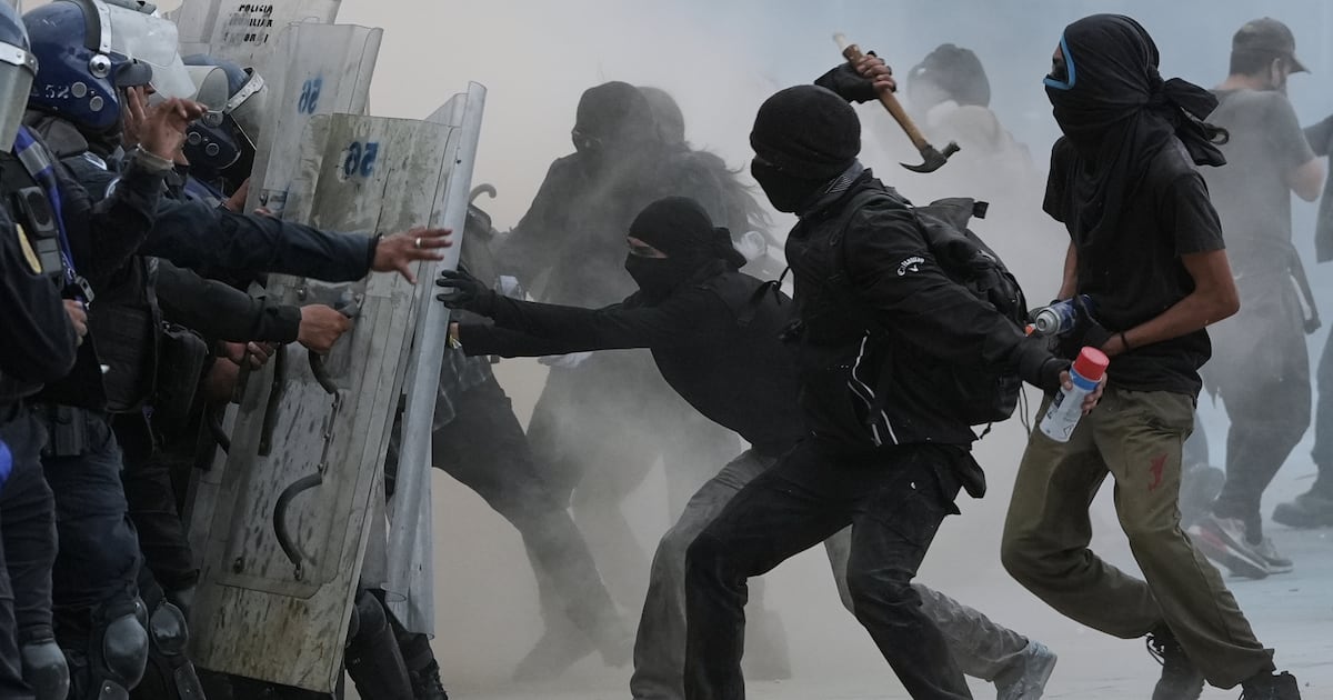 Gaza crisis features in march remembering 1968 Mexican massacre