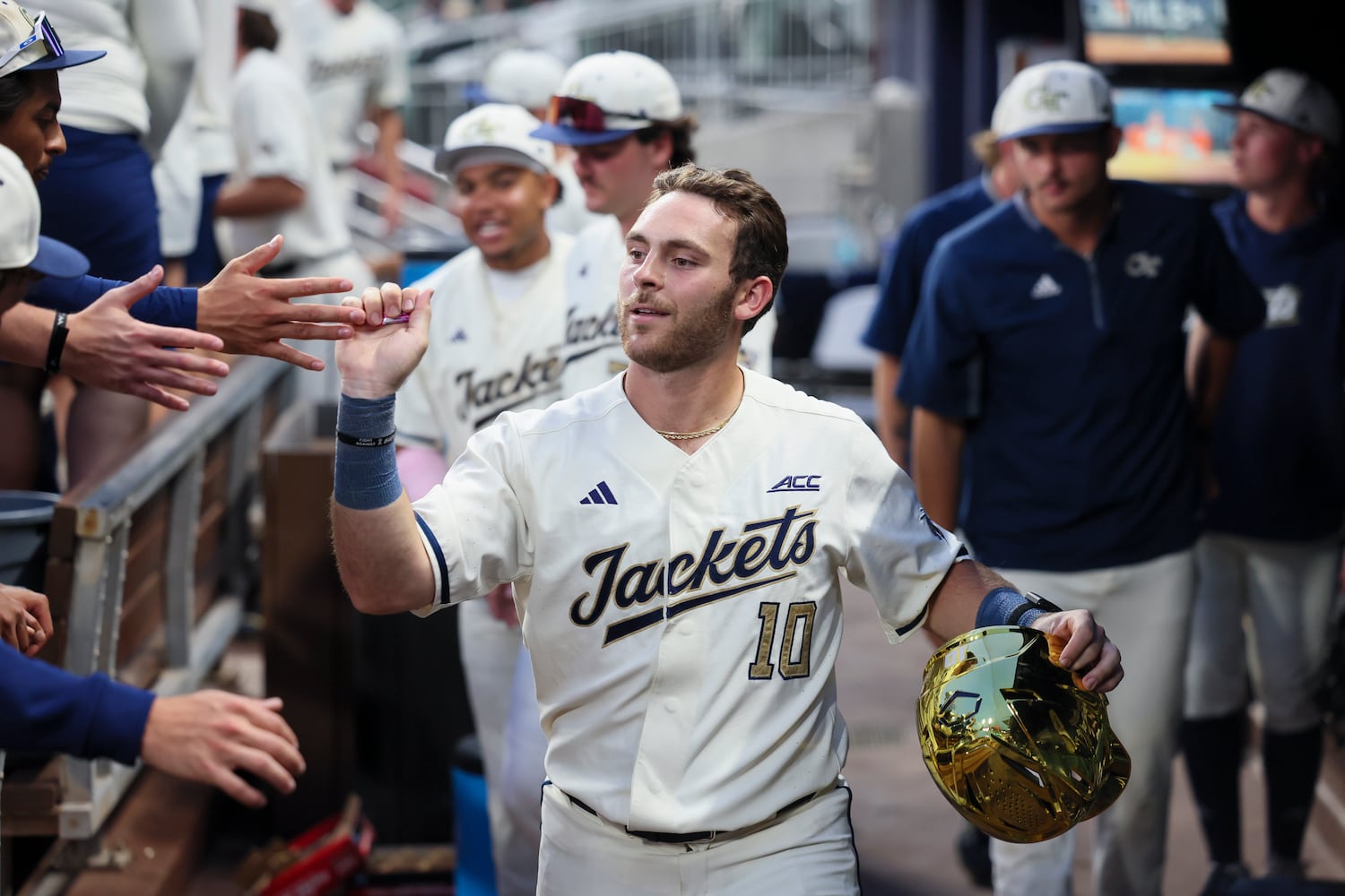University of Georgia vs Georgia Tech in an NCAA baseball game at Truist Park