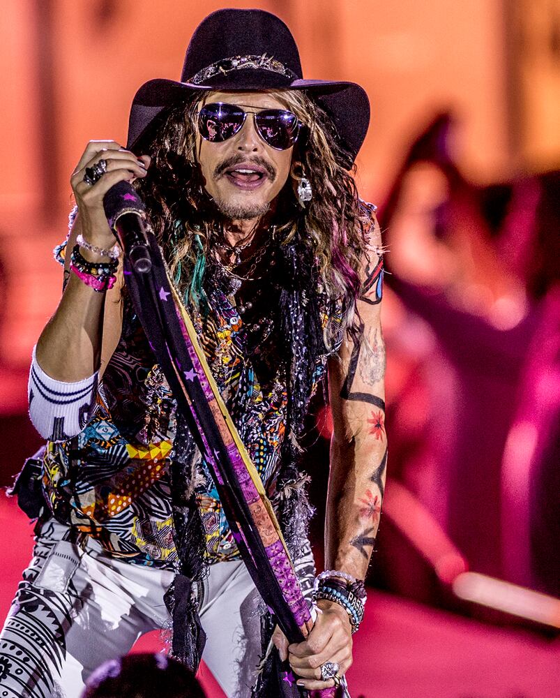 Legendary acts Aerosmith, Slash rock Cincinnati
