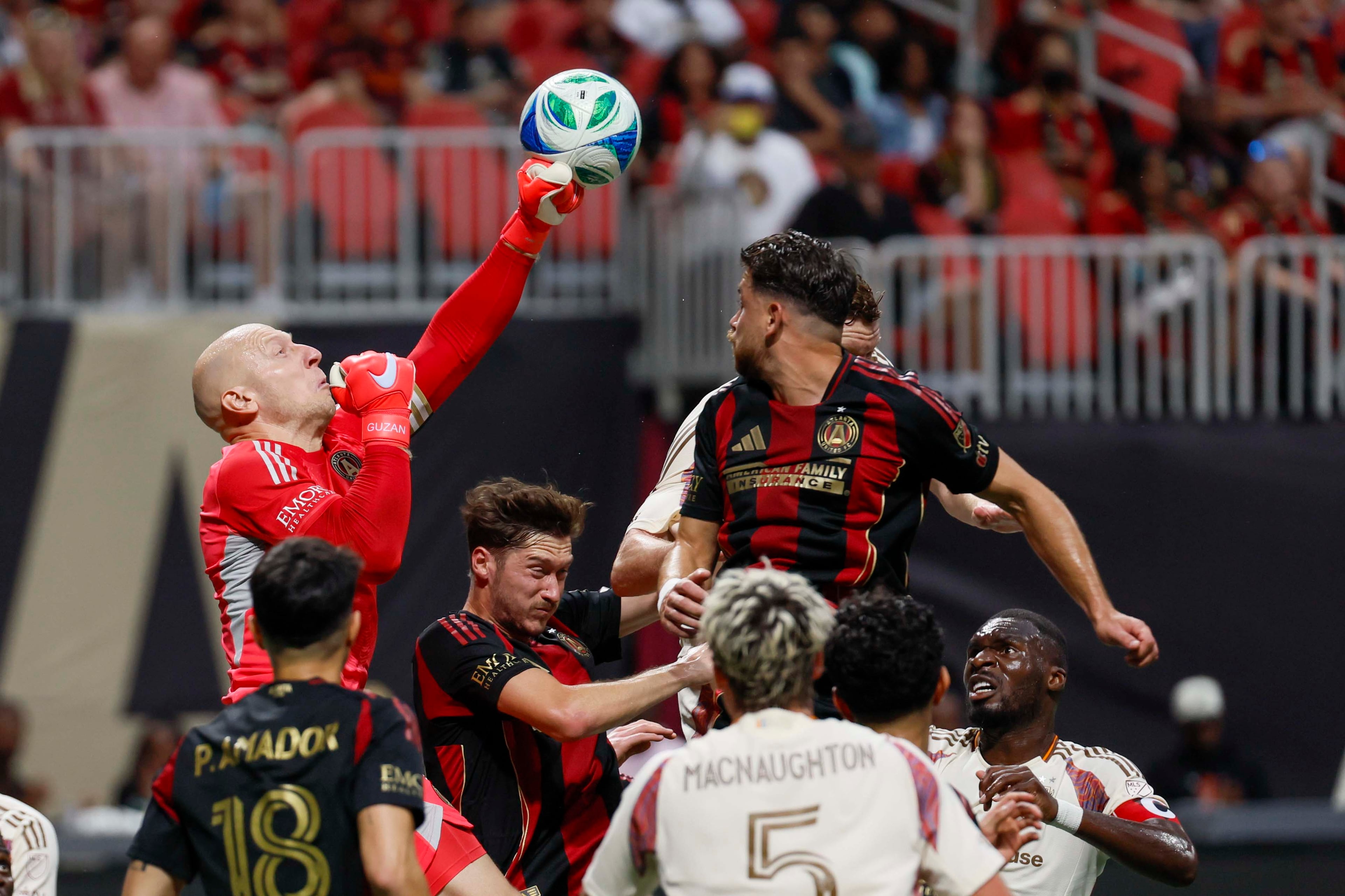 Atlanta United goalkeeper Brad Guzan (1) rejects the ball during the first half against the DC United at Mercedes-Benz Stadium on October 18, 2025, in Atlanta, Ga.
(Miguel Martinez/ AJC)