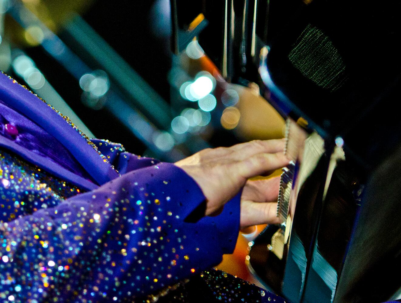 Elton John perfoms in front of sold out Ervin J. Nutter Center crowd