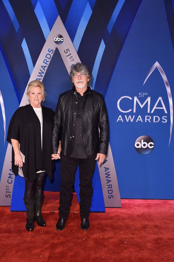 PHOTOS: 51st CMAs red carpet arrivals