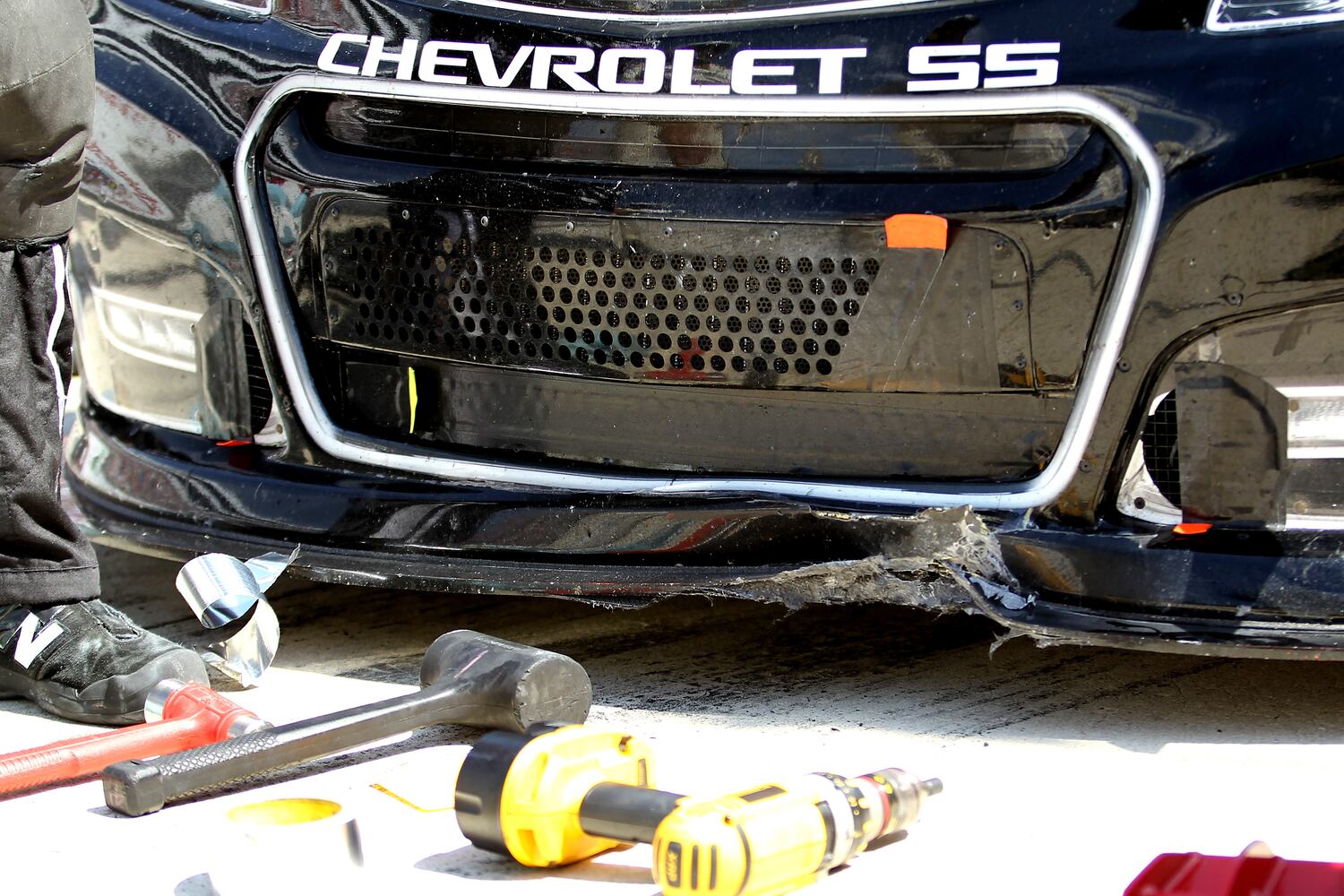 Track damage stopped race for 22 minutes