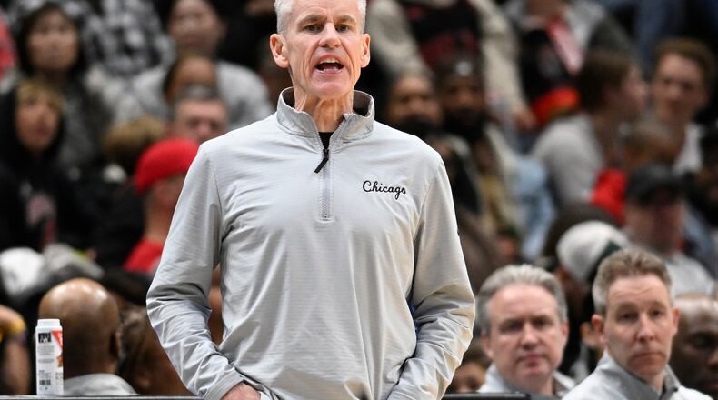 Chicago Bulls head coach Billy Donovan shouts instructions during the second half of an NBA basketball game against the Washington Wizards, Tuesday, April 7, 2026, in Washington. (AP Photo/John McDonnell)