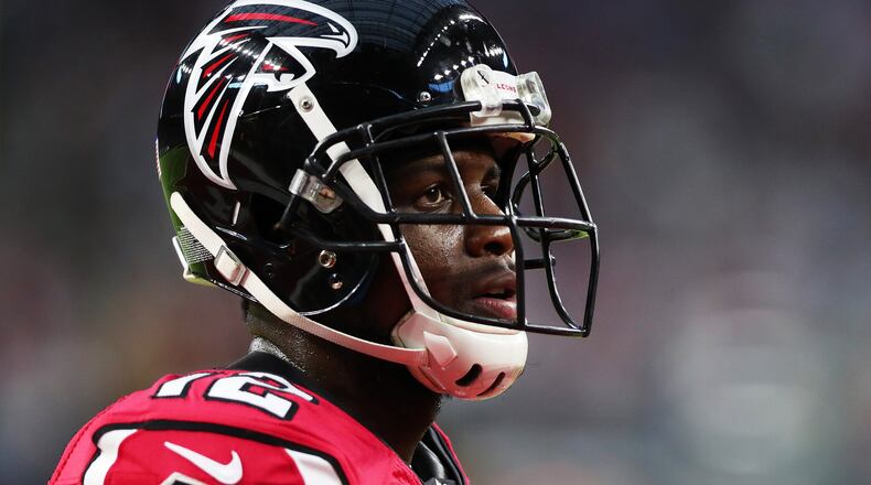 Mohamed Sanu signed a five-year deal to join the Atlanta Falcons before the 2016 season.