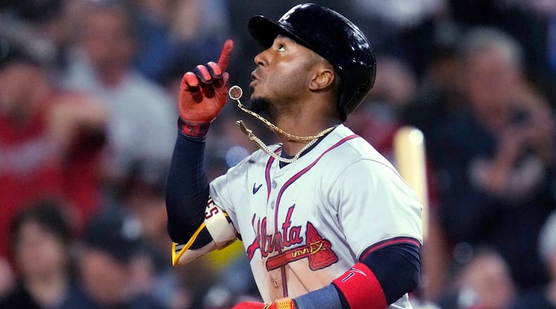 How Ozzie Albies of the Atlanta Braves honors his late father every day
