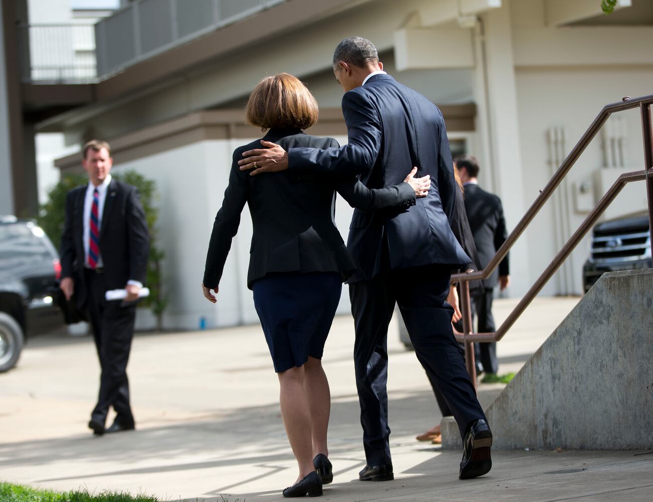 PHOTOS: President Obama visits Roseburg and Seattle
