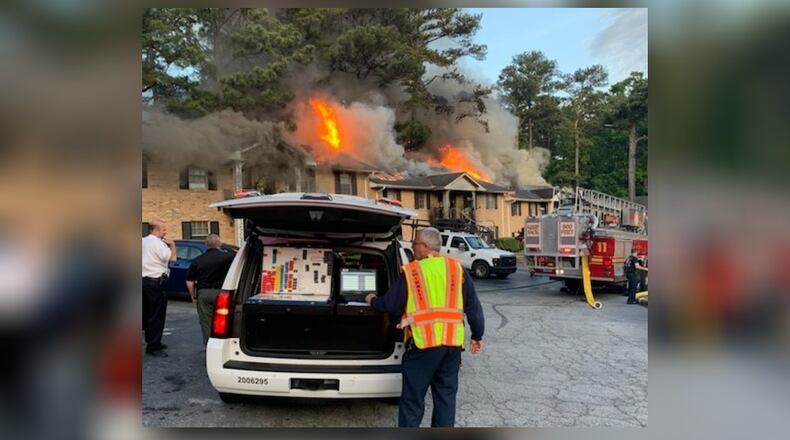Gwinnett County firefighters battled an apartment complex fire Tuesday evening.