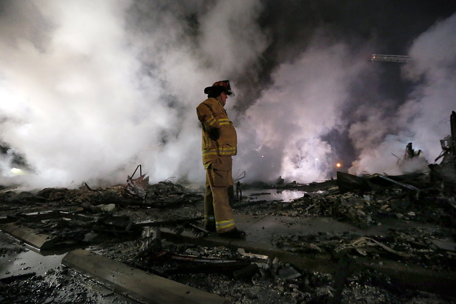 Fire destroys vacant south Fulton motel
