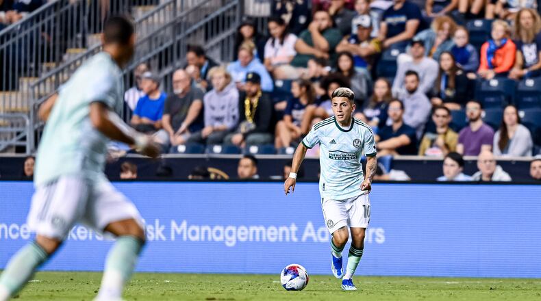 Atlanta United midfielder Thiago Almada #10 dribbles the ball during the match against Philadelphia Union at Subaru Park in Philadelphia, PA on Wednesday October 4, 2023. (Photo by Mitch Martin/Atlanta United)