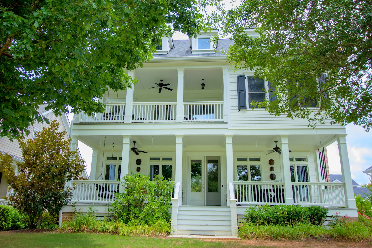 Former Sports Director/Anchor for Channel 2 is selling home