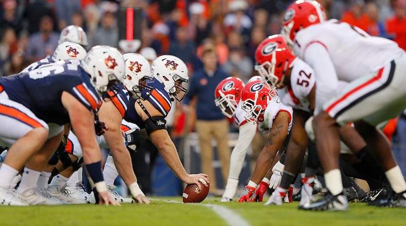 The Auburn Tigers offense prepares to run a play against the Georgia Bulldogs defense at Jordan Hare Stadium on November 11, 2017 in Auburn, Alabama. (Photo by Kevin C. Cox/Getty Images)