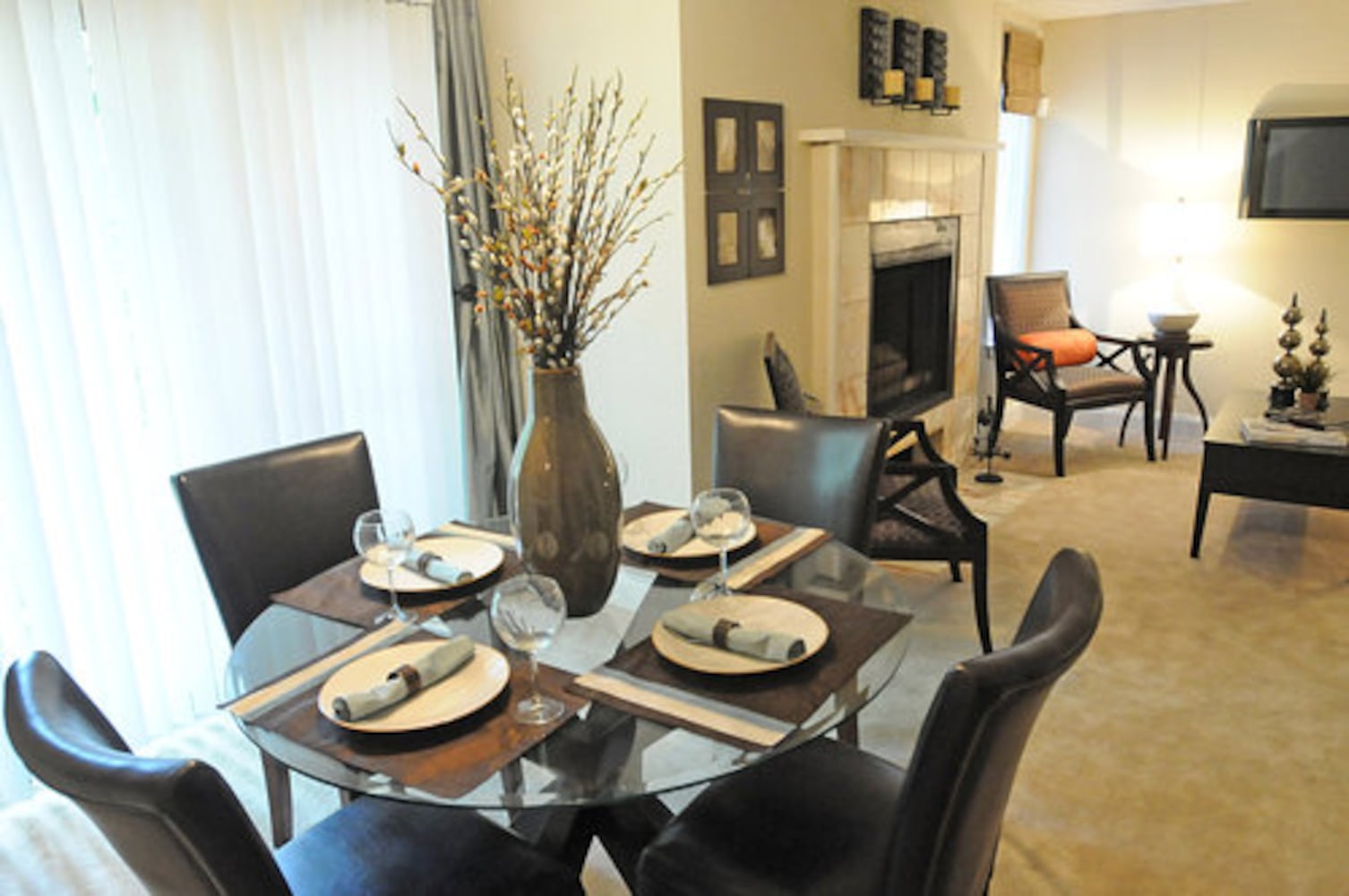 Aviara Oaks apartments