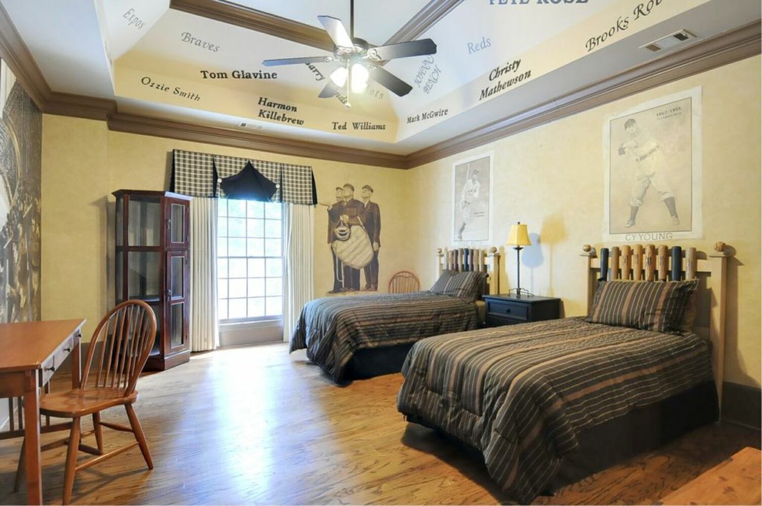 Former Braves pitcher is selling Alpharetta estate