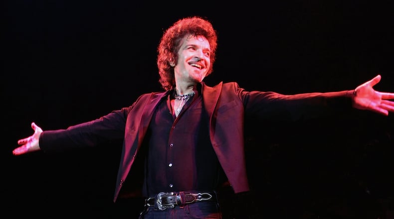 Gino Vannelli will bring an eight-piece band to his Cobb Energy Centre show on Saturday.
