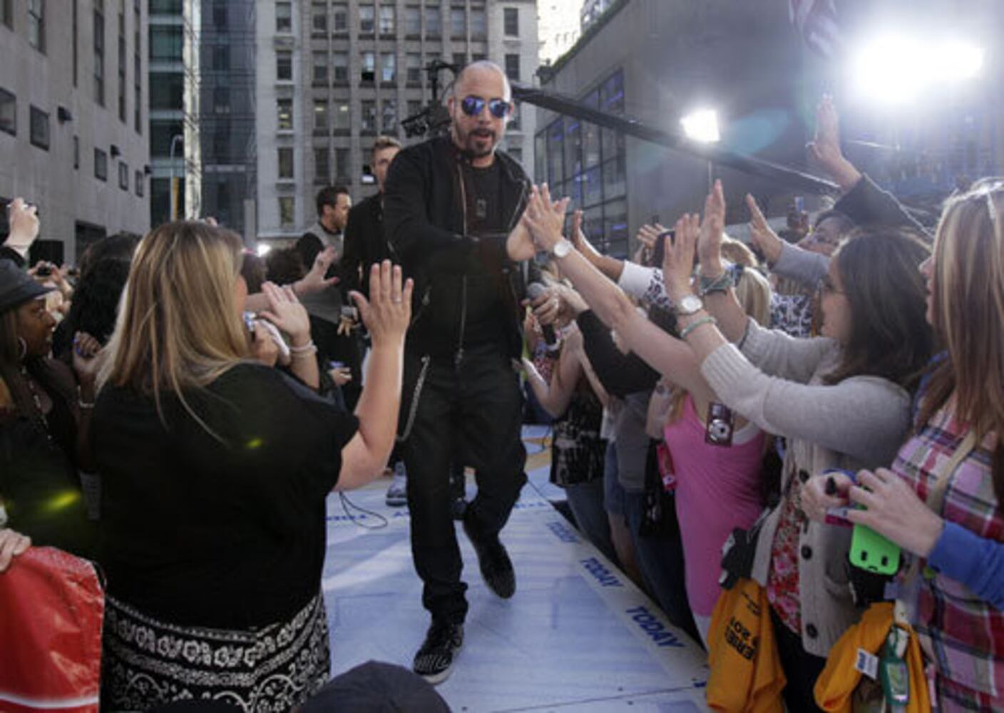 Backstreet Boys, New Kids on the Block perform on 'Today'