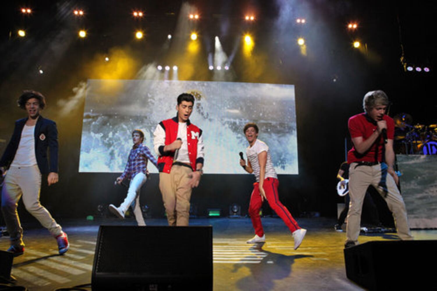 One Direction thrills Gwinnett crowd