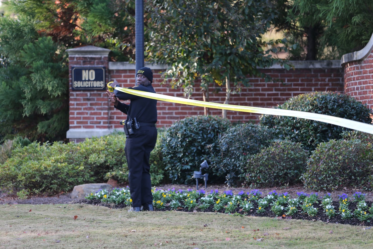 Body found in roadway in south DeKalb