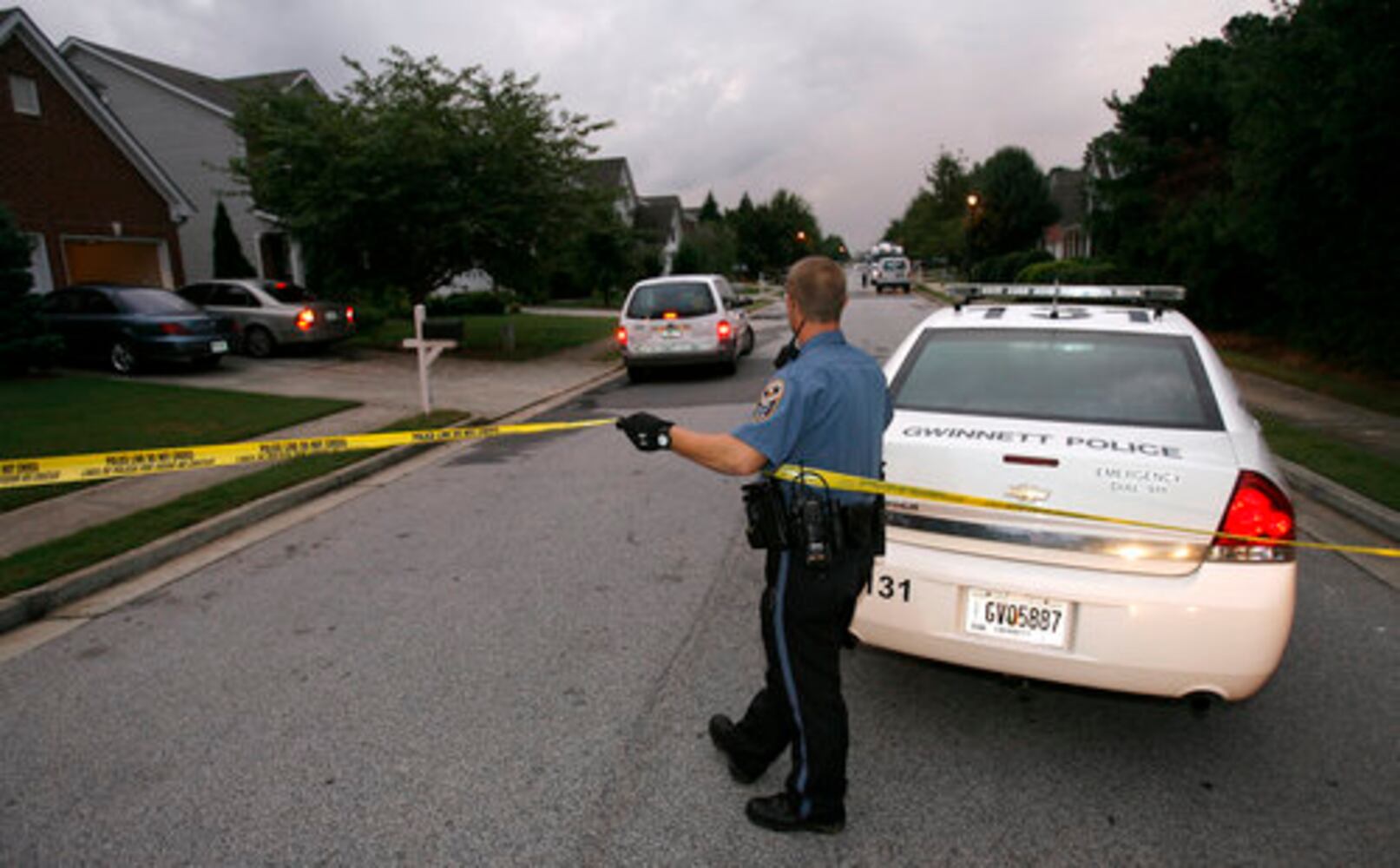 Shootings kill 4, injures child