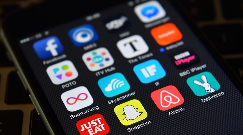 LONDON, ENGLAND - AUGUST 03: The Snapchat app logo is displayed on an iPhone on August 3, 2016 in London, England. (Photo by Carl Court/Getty Images)