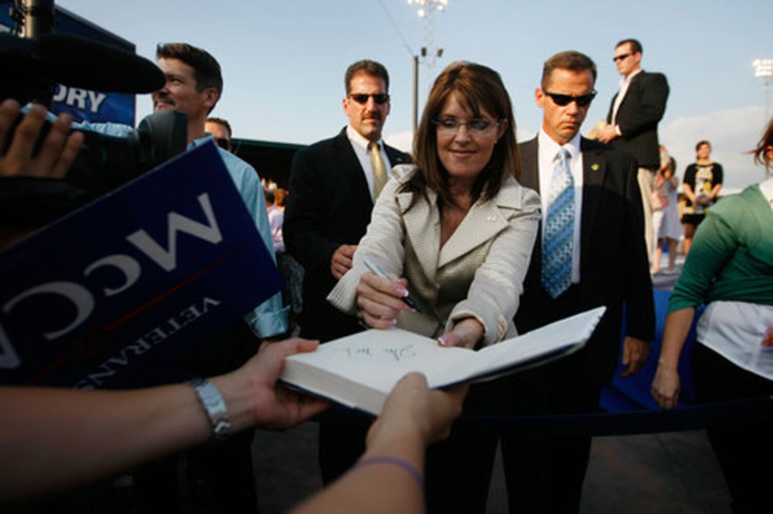 Palin steps down as governor of Alaska