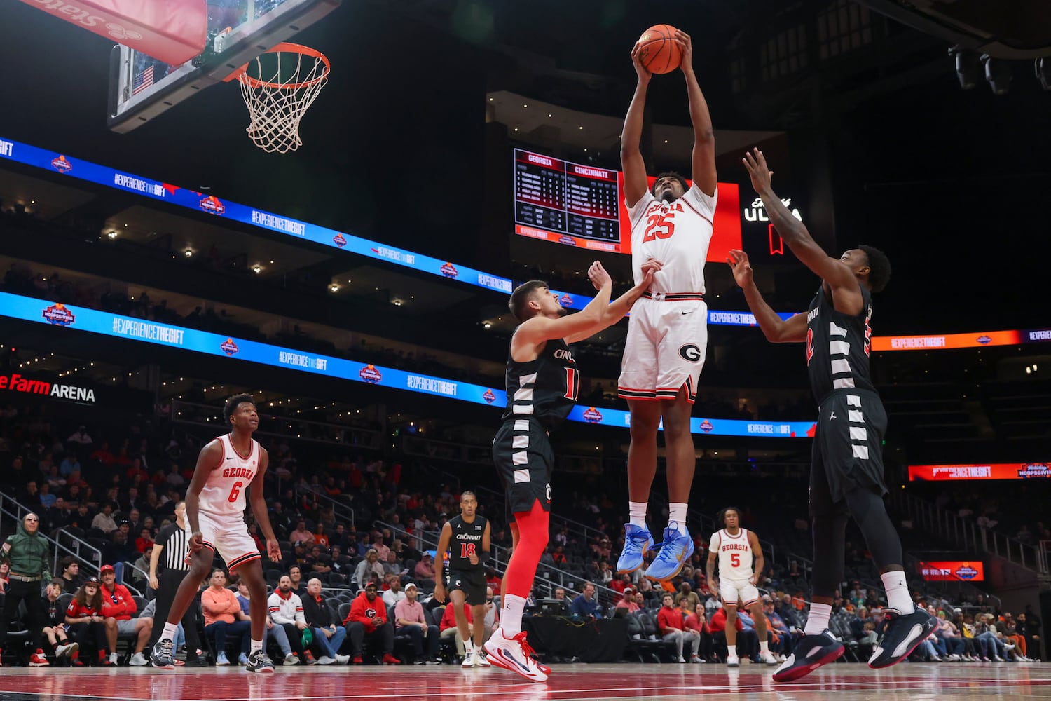 121425 uga basketball photos